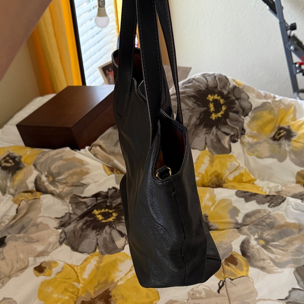 Fossil Black Pebbled Leather Tote - Picture 9 of 10